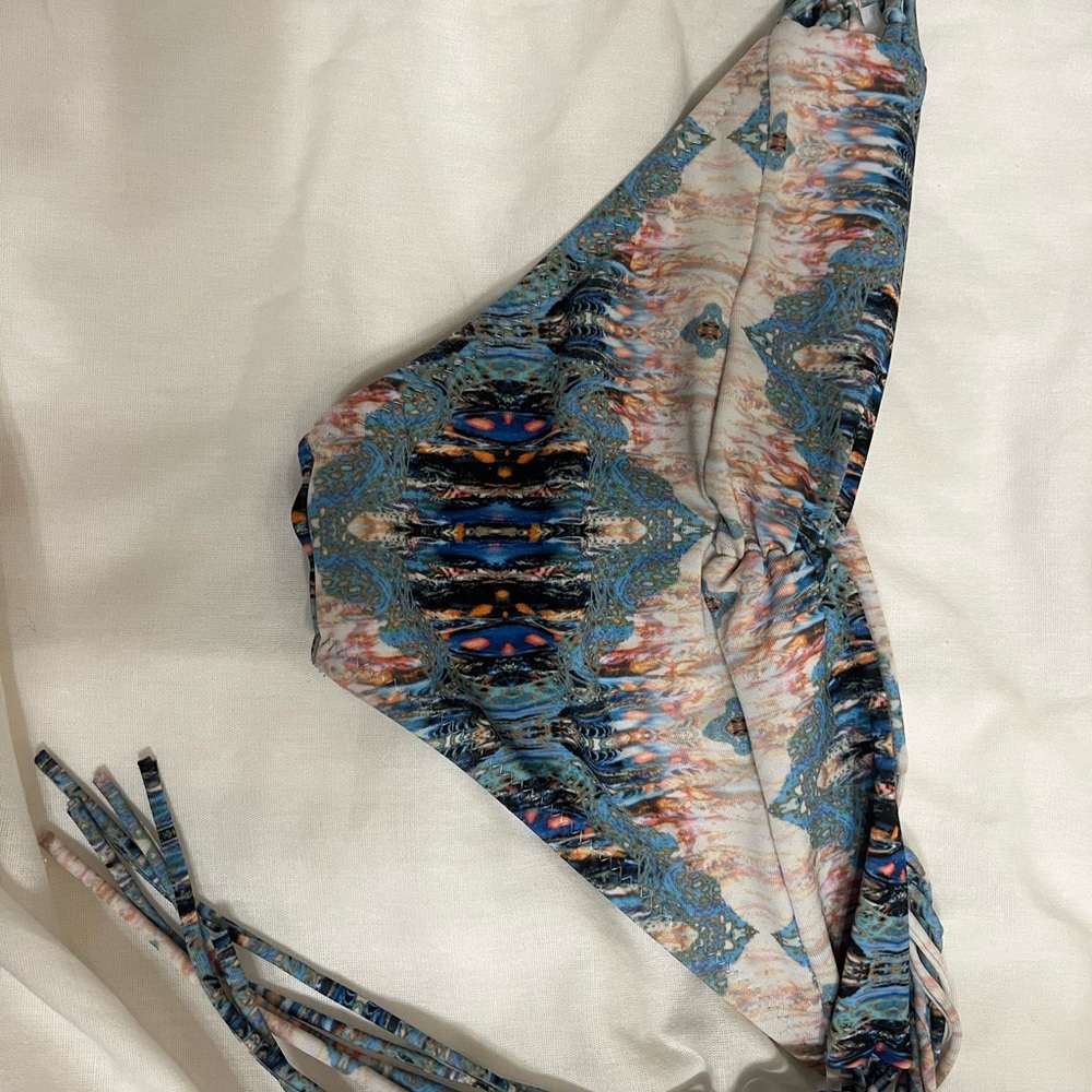 Kailani Bikini Set - Picture 3 of 4